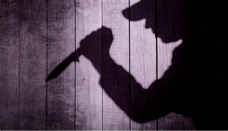 Hành vi cầm dao de dọa người khác