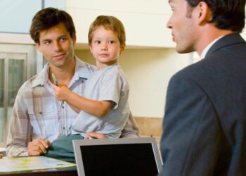 Hành vi giữ giấy tờ của người khác có bị phạt tù?