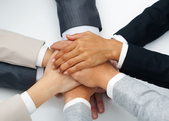 Lý giải tại sao thành viên hợp danh phải là cá nhân?