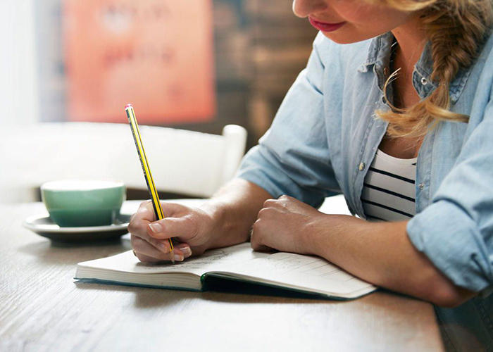 Thủ tục cấp lại chứng chỉ hành nghề biên tập năm 2023 như thế nào?