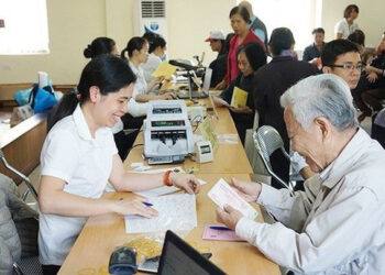 Trả lương cho người lao động cao tuổi