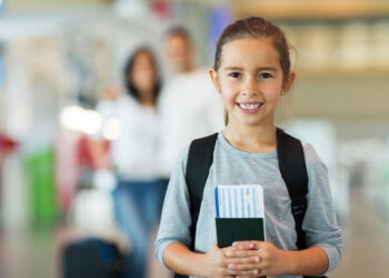 Trẻ em có cần hộ chiếu khi đi nước ngoài không?