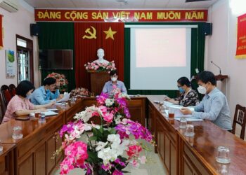 Mẫu đơn xin nghỉ cấp ủy chi bộ như thế nào?