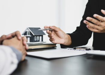 Năm 2023 nhà vi bằng có làm sổ hộ khẩu được không?