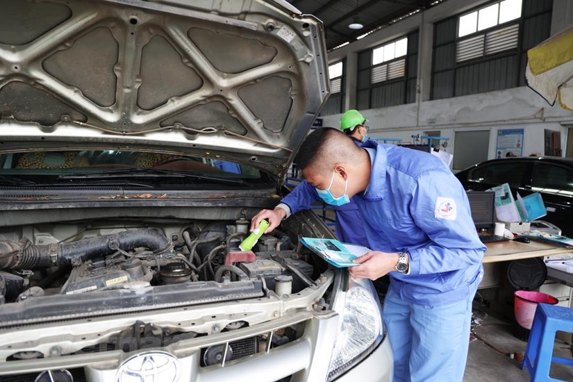 Tổng chi phí đăng kiểm xe ô tô năm 2023 hết bao nhiêu?