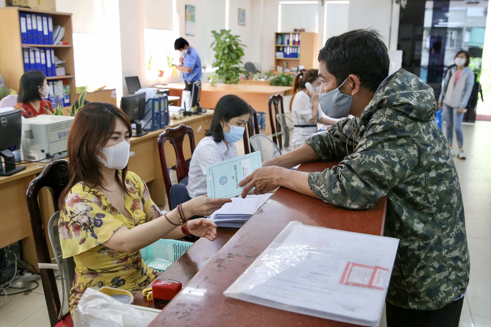 Chế độ mai táng phí của cán bộ hưu trí năm 2023 như thế nào?