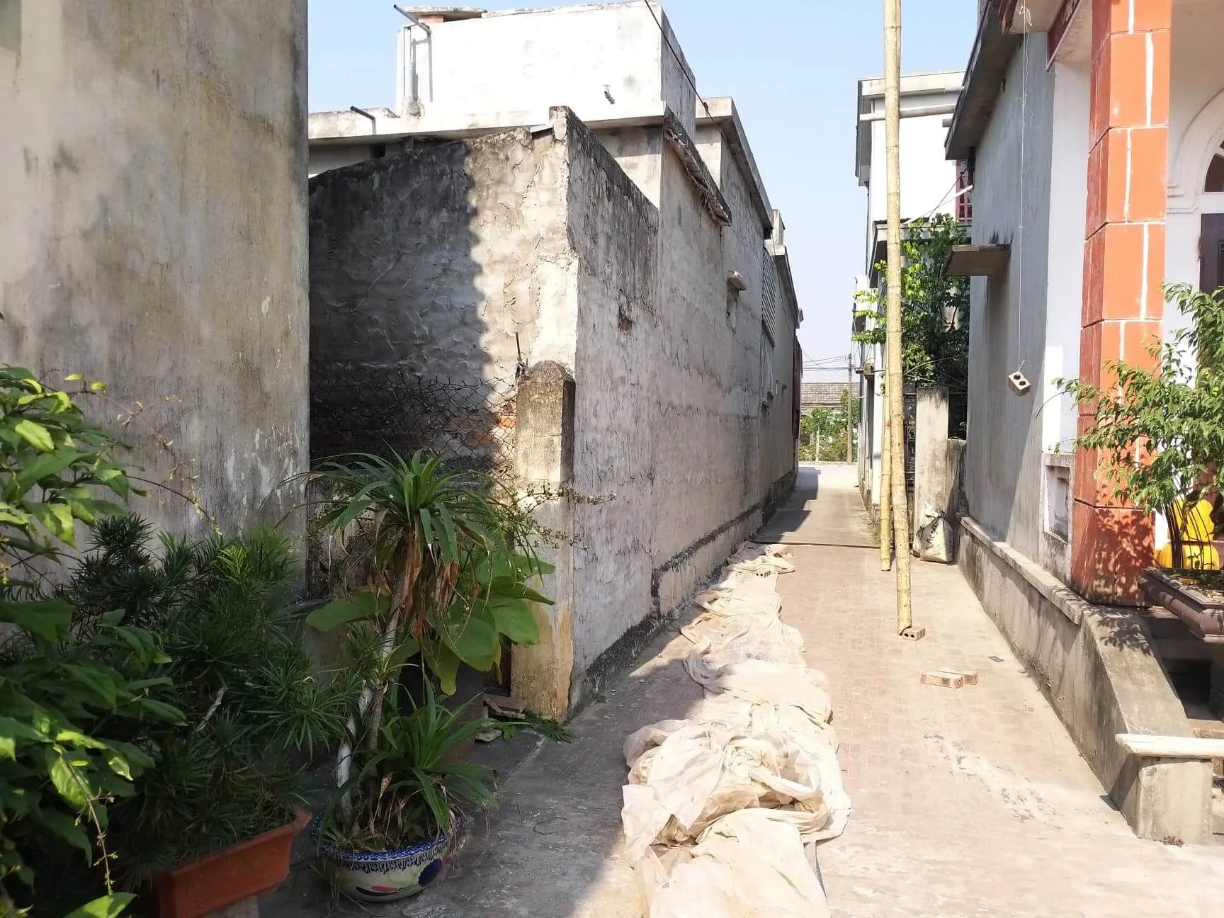 Quy định mới về hiến đất làm đường