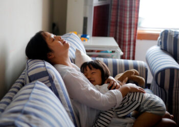 Tổng hợp tất cả những quy định về làm mẹ đơn thân mới