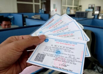 Tự mua bảo hiểm y tế được không