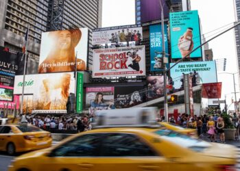 Mẫu thông báo sản phẩm quảng cáo hiện nay thế nào?