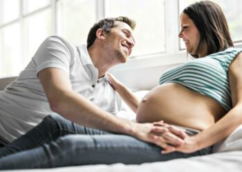 Chế độ nghỉ trực của nhân viên y tế khi mang thai như thế nào?