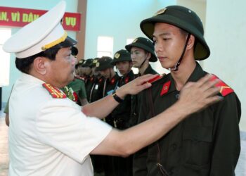 Nam chuyển giới để trốn nghĩa vụ quân sự có được không