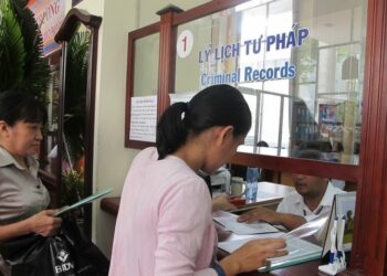 Hồ sơ làm lý lịch tư pháp số 1 theo quy định hiện hành.