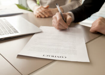 Mẫu hợp đồng mua bán hàng hóa thương mại quốc tế mới năm 2023