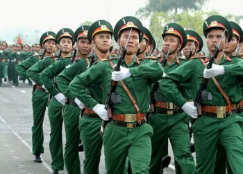 Tước quân tịch có được hưởng lương hưu không?