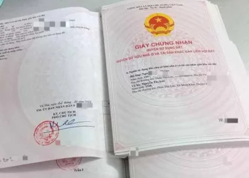 Sổ đỏ có tên các thành viên trong gia đình hay không?