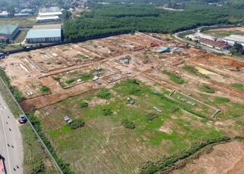 Thẩm quyền giao đất tái định cư