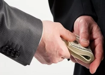 Tống tiền bao nhiêu thì bị khởi tố theo quy định 2023