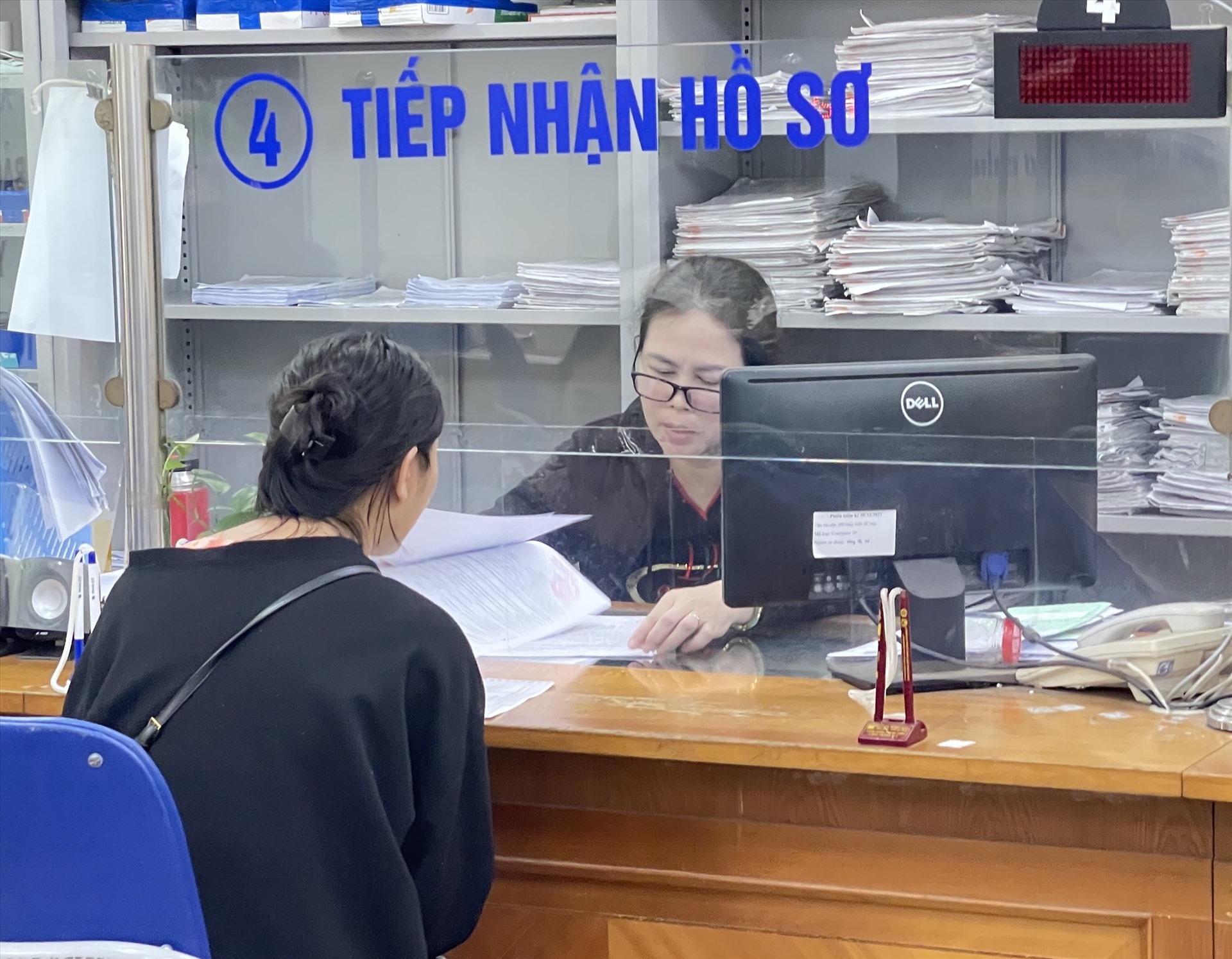 Hình thức nhận trợ cấp thất nghiệp