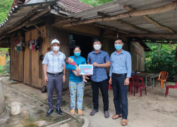 Mẫu giấy xác nhận gia đình khó khăn