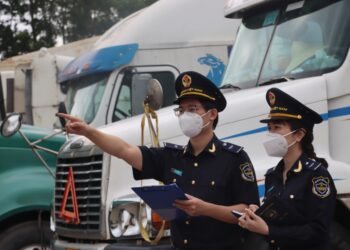 Thi công chức hải quan có khó không?