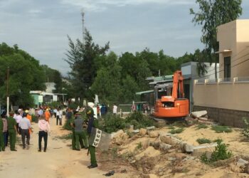 Đất có sổ đỏ bị lấn chiếm