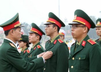Bị cận có phải đi nghĩa vụ không