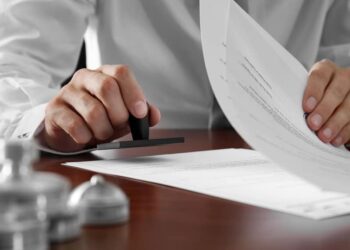 Sơ yếu lý lịch công chứng khác tỉnh được không