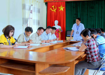 Tạm đình chỉ công tác đối với viên chức